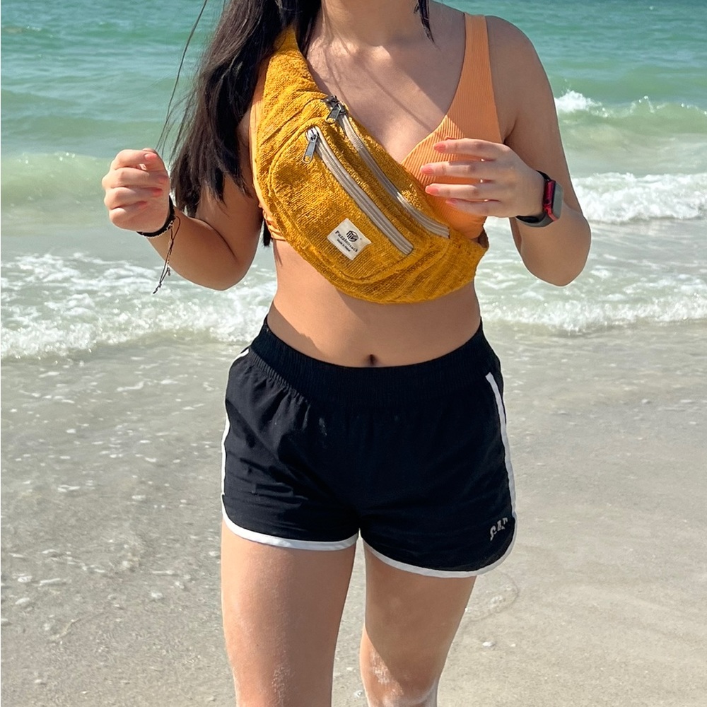 Sherpa Fanny Pack Travel Pouch - Picture 4 of 10